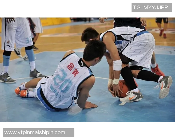 2016年火箭队与国王队精彩对决全场录像回顾与分析