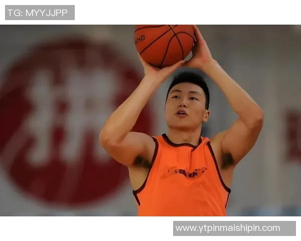 李根:从篮球场上的拼搏到人生道路的蜕变与成长